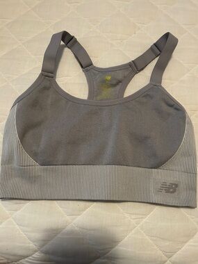 New Balance Women's Gray Racerback Seamless Sports Bra